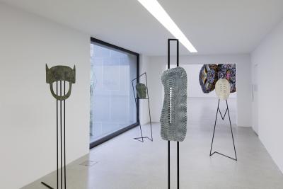 Caroline Achaintre, «Shiftings», Ausstellungsansicht, 2022 KBCB, Foto: Stefan Rohner