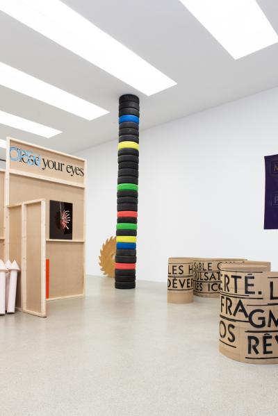 Delphine Coindet, «Autofriction», Ausstellungsansicht, 2023, KBCB, Foto: Lea Kunz