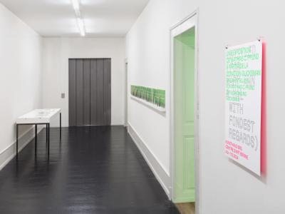 Mathias C. Pfund, Dan Flavin, for Mary Ann and Hal with fondest regards, Ausstellungsansicht, 2024, KBCB, Foto: Lea Kunz