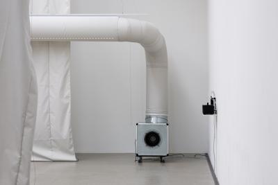 PRICE, «L'Air du Temps (air conditions)», Ausstellungsansicht, 2024 KBCB, Foto: Yel K. Banto