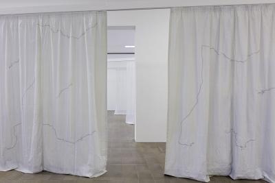 Stéphanie Saadé, «Building a Home with Time», Ausstellungsansicht, 2022, KBCB, Foto: Stefan Rohner