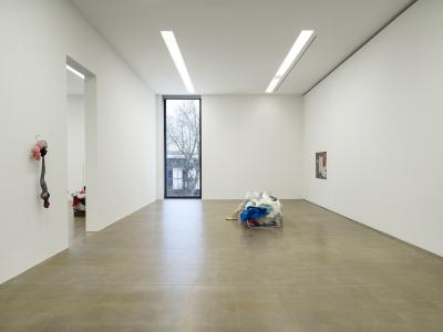 Sveta Mordovskaya, «Costume», Ausstellungsansicht, 2024 KBCB, Foto: Cedric Mussano